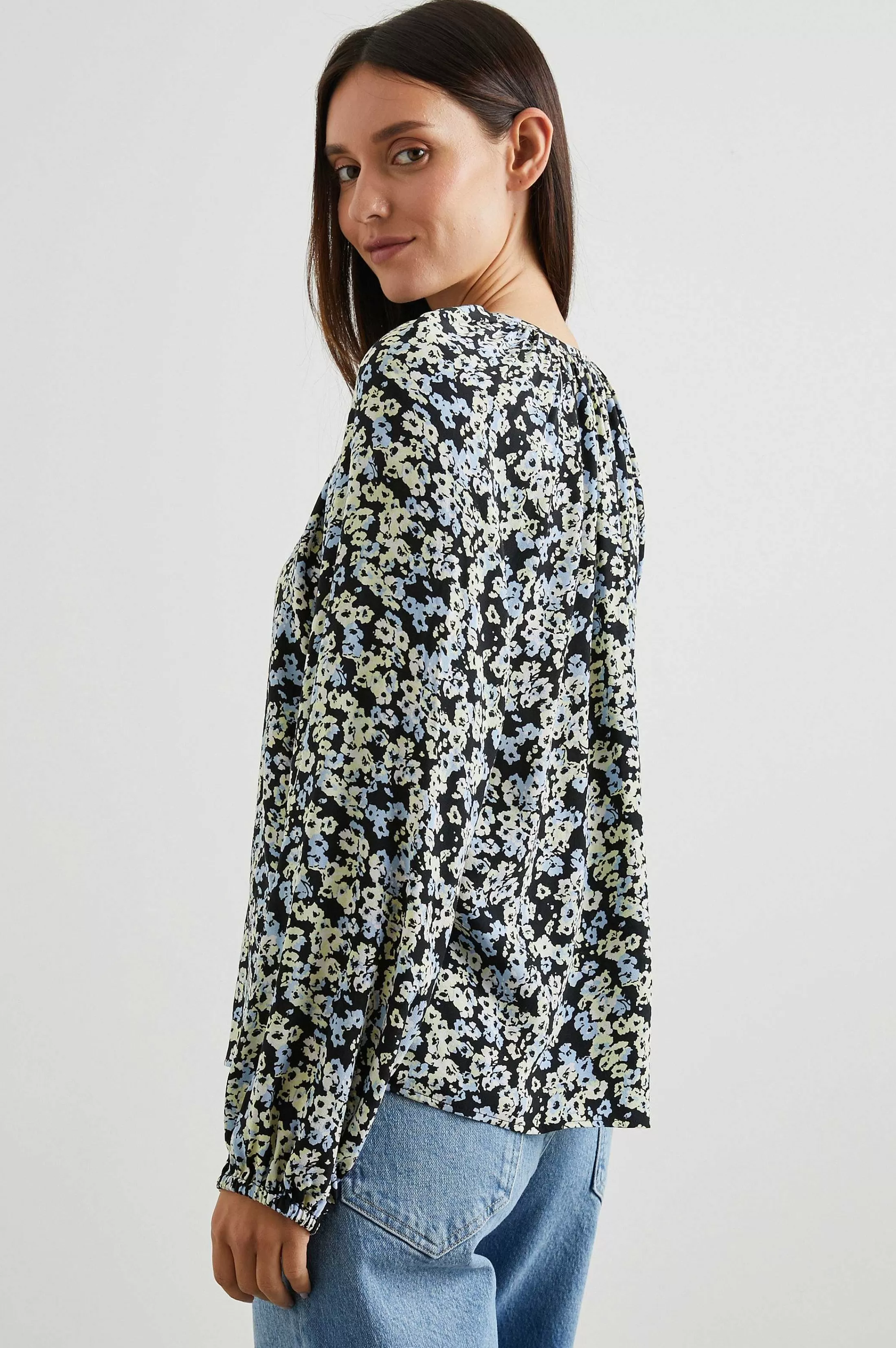 Bovenkanten-Rails Indi Top - Midnight Meadow Bloemen